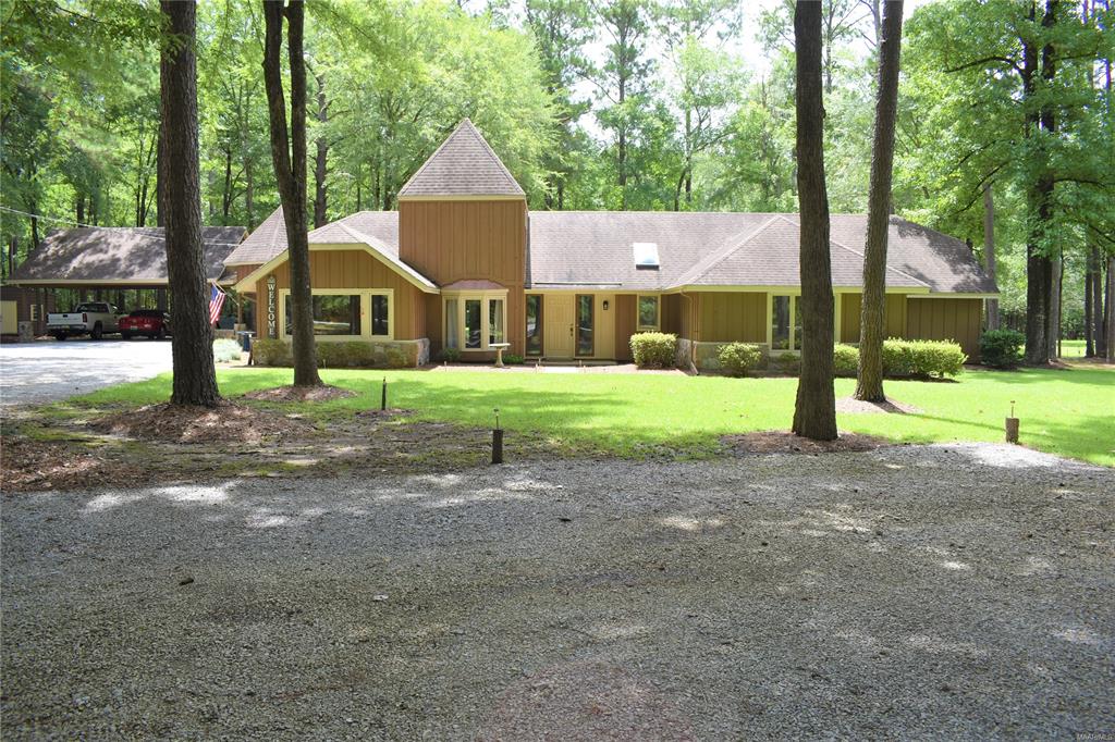 809 Wildwood Dr Everything You Could Want!